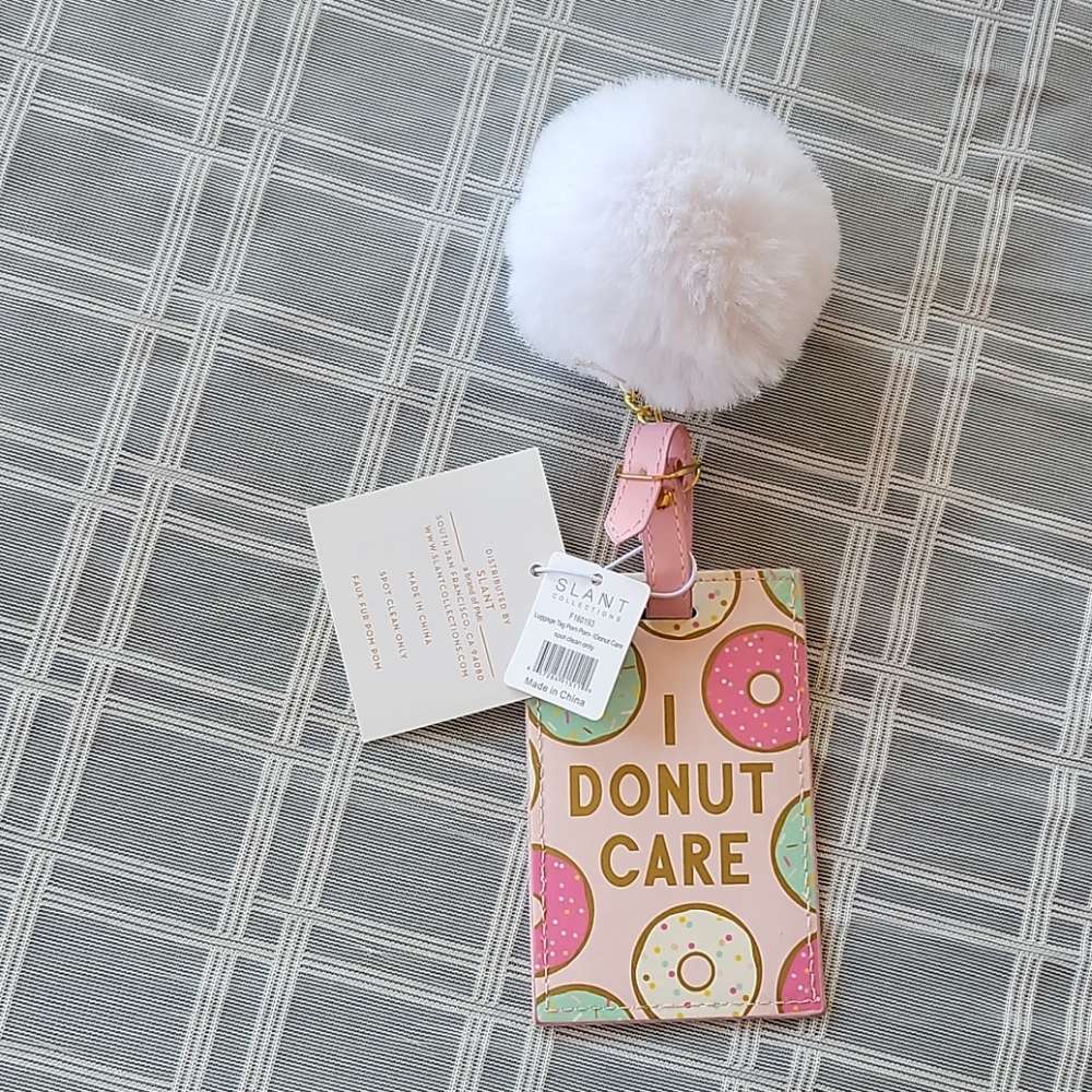 Pom-Pom Luggage Tag by Slant